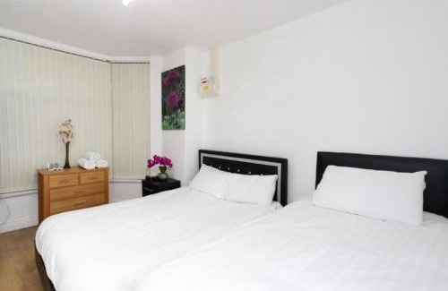 Harehills Apartment | Balmain Apartments