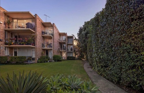 Mosman Apartment | Balmoral Beach Front 2 Bedroom Waterview Mosman