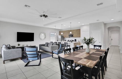 Haines City Villa | Balmoral Family Home