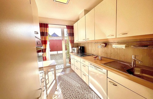 Neumuhlen-Dietrichsdorf Apartment | Baltic Sea Apartment and Penthouse