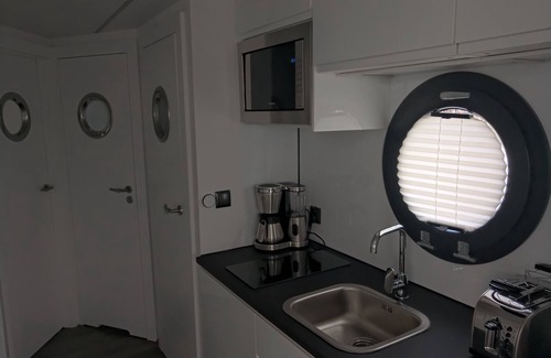 Schleswig Boat Rental | Baltic Sea Houseboat Schleswig
