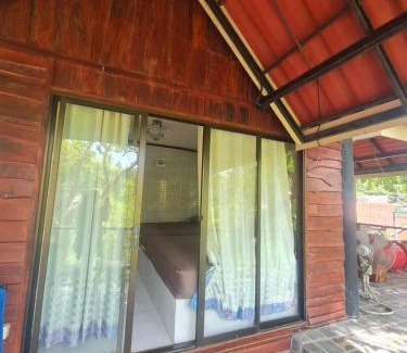 Nong Chaeng Hotel | Bamboo River House Kaengkrachan