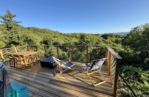 Riols Cabin | Bambou Dome - Cosy dome with panoramic mountain views, surrounded by beautiful nature