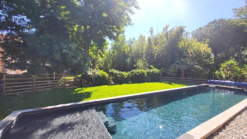 Elne Apartment | BAMBOU SERENITE ECO LOGIS -Piscine