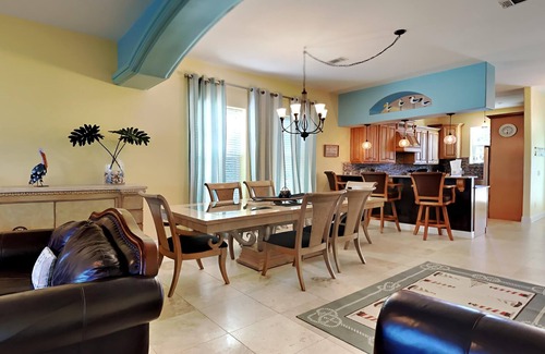 Sunset Pass House | Banana Bay Townhome 13900 | Pool, Gym + Much More!