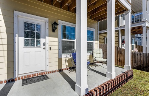 South Pensacola House | Banana Cream Pie - Beach, Family Park, Downtown Pensacola. Perfect location!