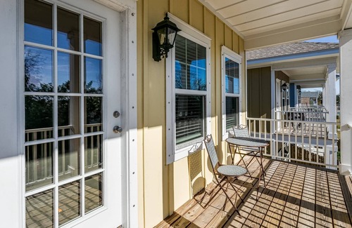South Pensacola House | Banana Cream Pie - Beach, Family Park, Downtown Pensacola. Perfect location!
