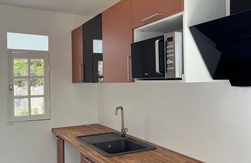 Sainte-Anne Cottage | Banana or blueberry bungalow