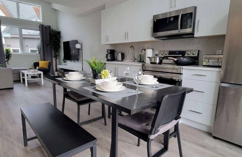 Harvie Heights House | Banff Gate Rockies Mnt View near Canmore BBQ&hot tub