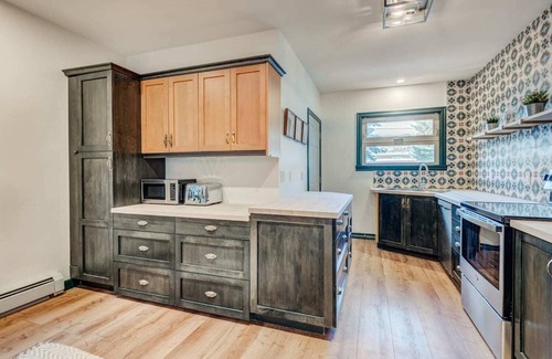 Banff House | Banff Mountain Home- The Real Rockies Experience