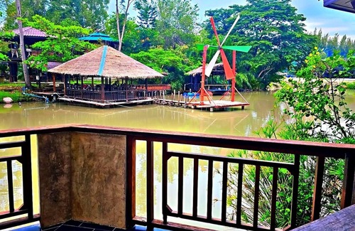 Si Racha House | Bang Phra Resort Near Si Racha