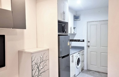 Bang Sare Apartment | Bang Saray - lake & pool views