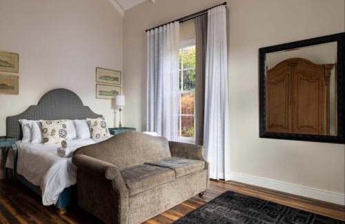 Cape Winelands Bed & Breakfast | Banhoek Corner Guesthouse