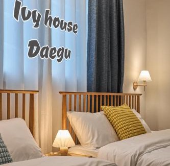 Jung-gu Apartment | Banwoldang Stn 3min, 2F 4pm & 3F 8pm Check-in, Table for 6, Hotel bedding, Luggage Storage