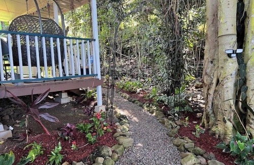 Kealakekua Cabin | Banyan Bungalow nestled in the jungle - TA-154-746-2656-01