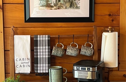 Bar Harbor House | Bar Harbor Oceanfront Log Cabin 10 min to Acadia National Park