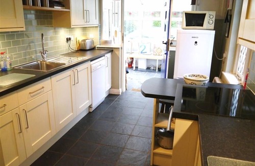 Castle Douglas Cottage | Bar Hill Lodge - a cottage that sleeps 6 guests in 2 bedrooms