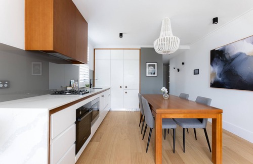 Millers Point Apartment | Barangaroo Park Apartments by Urban Rest