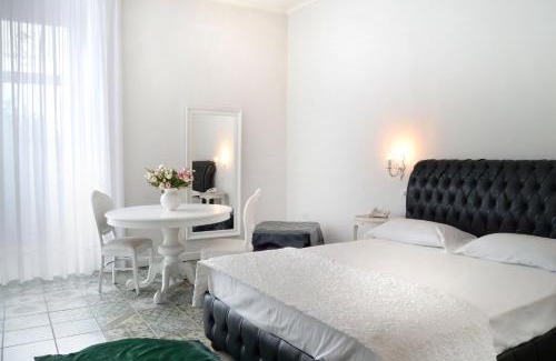 Chiaia Hotel | Barbarella Home