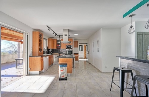 Joyeuse House | Barbouillet - Maison avec piscines partagées