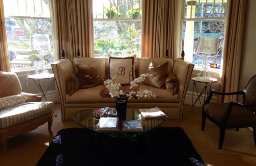 West End Bed & Breakfast | Barclay House Bed and Breakfast