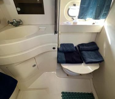 Puerto Calero Boat Rental | Barco Princess Cachucho Fly