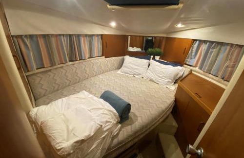 Puerto Calero Boat Rental | Barco Princess Cachucho Fly