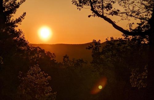 Dahlonega Hotel | Barefoot Hills