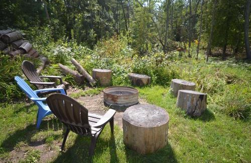 Glen Arbor House | Barefootin on M22