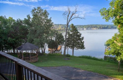 Eddyville House | Barkley Breeze Waterfront