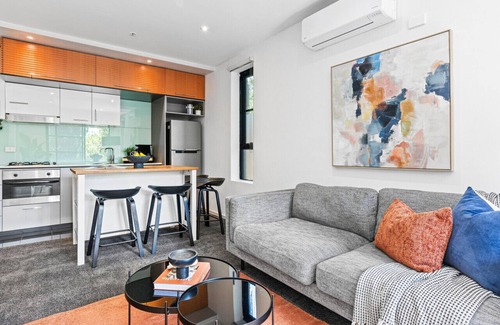 Saint Kilda South Apartment | Barkly Beachside Escape