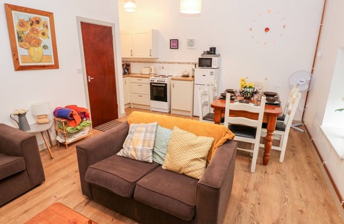 Margam Cottage | BARN 2, pet friendly, with a garden in Ystradgynlais