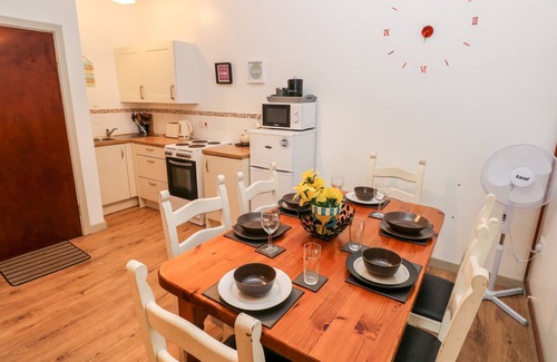 Margam Cottage | BARN 2, pet friendly, with a garden in Ystradgynlais