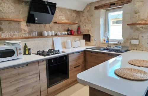 La Tour-Blanche-Cercles House | Barn cottage