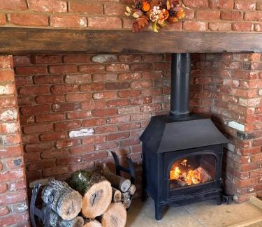 Ardens Grafton House | Barn Cottage