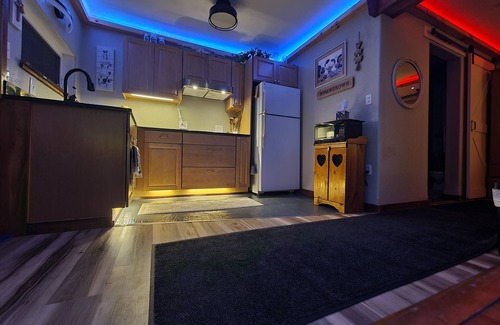 Dubuque House | Barn-dominium living experience w/park view, adjustable bed, 4-seasons room