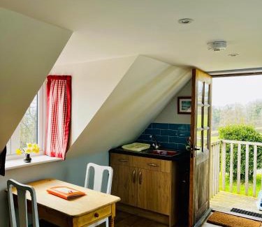 Yetminster Apartment | Barn Flat overlooking beautiful Dorset vale