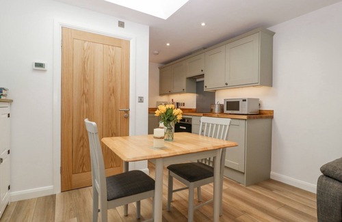 Winterborne Stickland Cottage | BARROW LODGE, pet friendly, with a garden in Blandford Forum