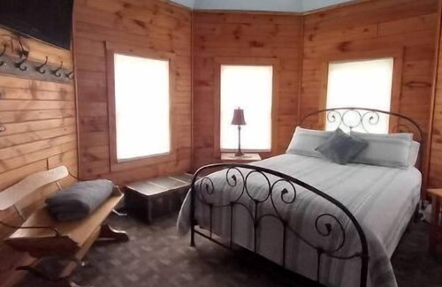 Olean House | Barry Street Historical Loft - But so much more!