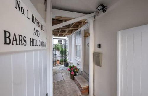 Cowes House | Bars Hill Cottage