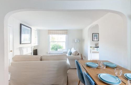 Cowes House | Bars Hill Cottage
