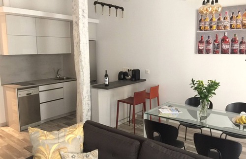 San Sebastian Centro Apartment | BartoloBeachApartment. 100m from La KONTXA Beach