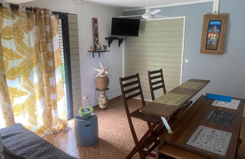 Morne-A-l'Eau Apartment | Bas de villa ensoleillé ventilé