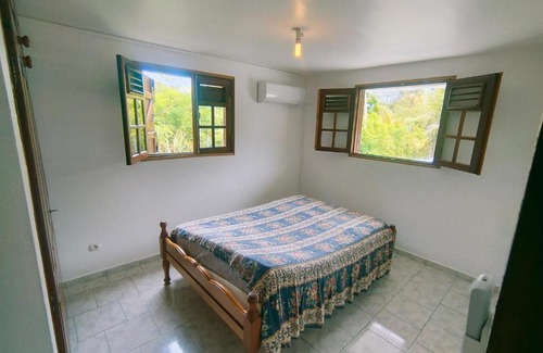 Le Moule Apartment | Bas de villa type F2 proche commodités