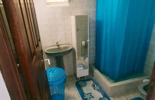 Le Moule Apartment | Bas de villa type F2 proche commodités