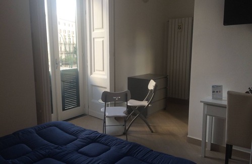 Mergellina House | Base Napoli B&B