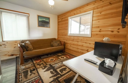 Fort Valley Cabin | Basecamp at Snowbowl