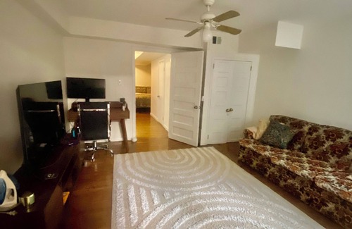 Mott Haven Apartment | Basement Apartment in Historic Bronx Brownstone near Subway & Yankee Stadium