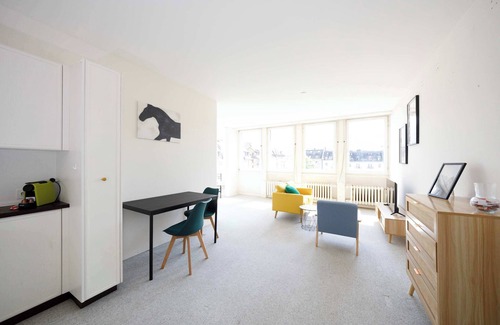 Sihlfeld Apartment | Basic & Cozy Zurich Studio , Central & Walkable