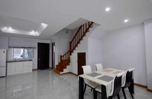 Old City House | Basic Line Home in Chiang mai in the old Town, 4 Bed Rooms, 5 Bath Rooms, Kichen